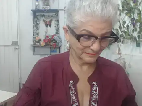 FunnyGrandma online show from January 19, 1:43 am