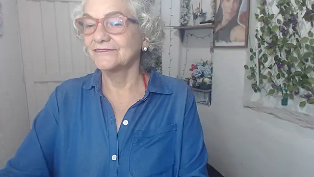 FunnyGrandma online show from October 13, 11:27 pm