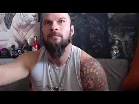 Snapshot of viking_30 chatting on January 15, 10:06 am viking 30 online show from January 15, 10:06 am
