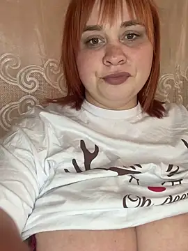 Snapshot of Model9798 chatting on December 3, 4:39 pm Model9798 online show from December 3, 4:39 pm