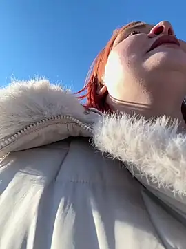 Snapshot of Model9798 chatting on January 15, 11:00 am Model9798 online show from January 15, 11:00 am