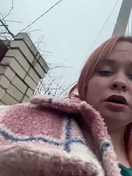 Snapshot of Model9798 chatting on January 17, 10:44 am Model9798 online show from January 17, 10:44 am