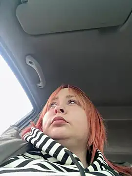 Snapshot of Model9798 chatting on March 4, 8:57 am Model9798 online show from March 4, 8:57 am