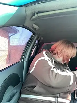 Snapshot of Model9798 chatting on March 21, 7:55 am Model9798 online show from March 21, 7:55 am