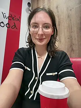 The Snowwhitee online show from May 1, 9:08 pm