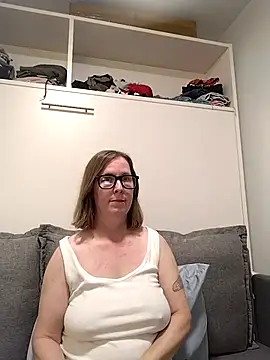 SweetandNaughty1 online show from June 5, 3:57 am