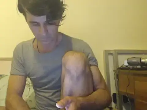 yvesstorm1 online show from January 19, 5:39 pm