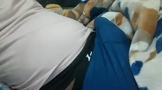 Snapshot of coolrocky346 chatting on January 4, 1:21 pm coolrocky346 online show from January 4, 1:21 pm