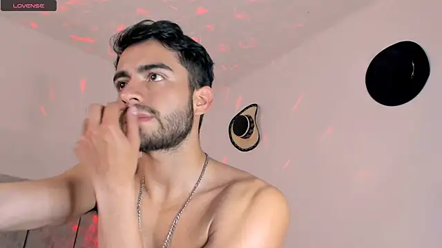 Snapshot of aydan_hw chatting on March 7, 12:15 am aydan hw online show from March 7, 12:15 am