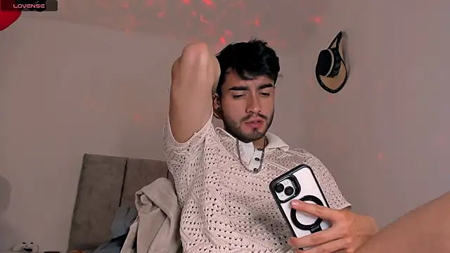 Snapshot of aydan_hw chatting on March 18, 6:37 pm aydan hw online show from March 18, 6:37 pm