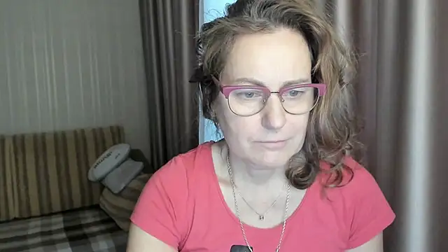 lauraoven online show from January 12, 12:01 pm