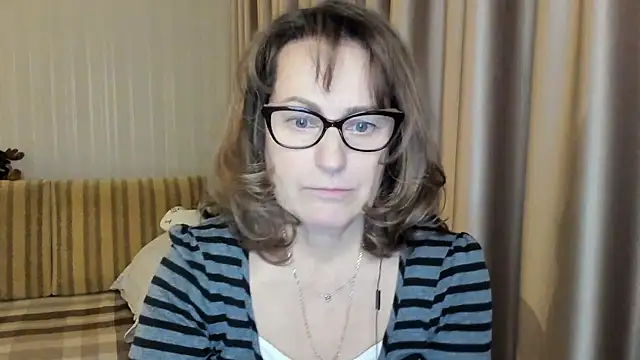 lauraoven online show from February 19, 4:22 pm