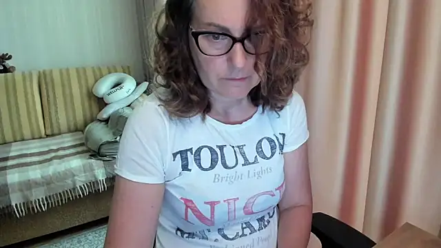 lauraoven online show from June 10, 7:18 am