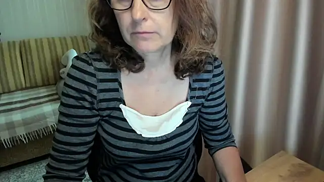 lauraoven online show from June 18, 10:41 am