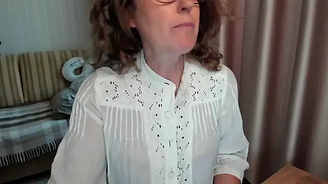 lauraoven online show from July 12, 12:51 pm