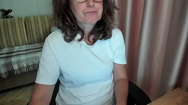 lauraoven online show from July 23, 1:42 pm