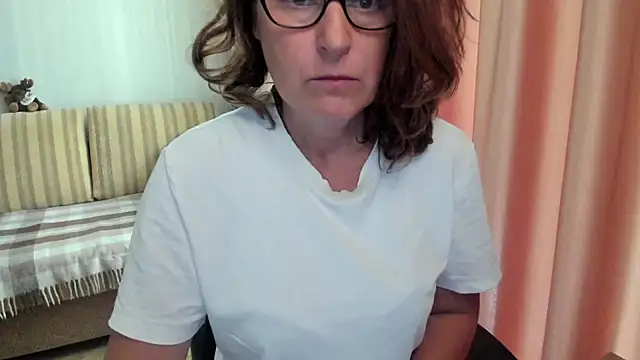 lauraoven online show from July 29, 6:55 am