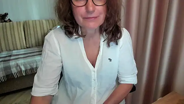 lauraoven online show from July 31, 7:52 am