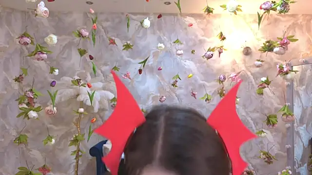 Snapshot of CloudGrace chatting on June 20, 6:22 pm CloudGrace online show from June 20, 6:22 pm