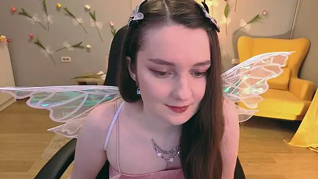 Snapshot of CloudGrace chatting on July 5, 4:19 am CloudGrace online show from July 5, 4:19 am