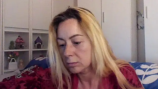 Snapshot of spell_of_love chatting on May 18, 5:19 pm spell of love online show from May 18, 5:19 pm