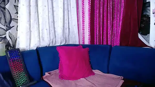 crystalbxx online show from June 16, 4:09 pm