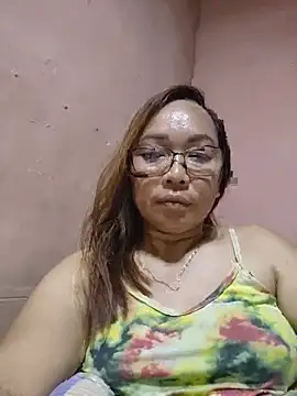 asianwet4u online show from June 24, 3:00 pm