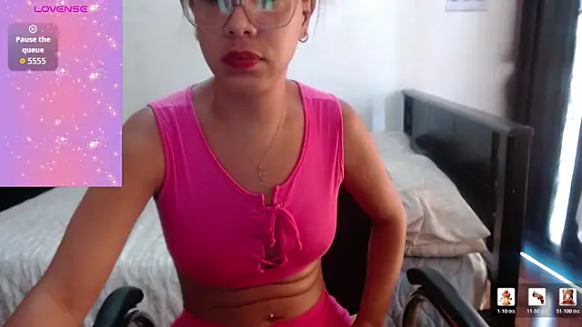 sensual nataliee online show from June 1, 3:47 pm