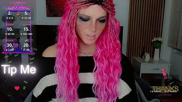 Snapshot of HelenSpellman chatting on June 4, 11:11 pm HelenSpellman online show from June 4, 11:11 pm