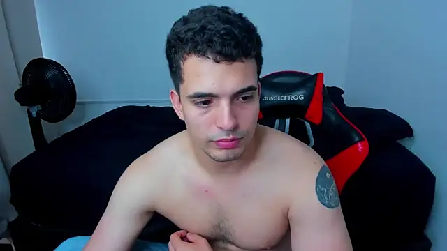 tanner hard  online show from March 19, 8:32 pm