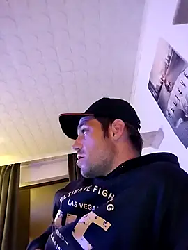 Snapshot of Codymc89 chatting on September 18, 11:18 pm Codymc89 online show from September 18, 11:18 pm