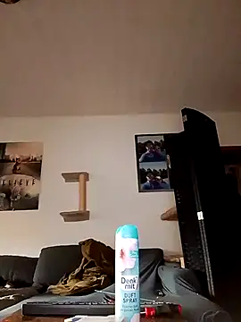 Codymc89 online show from April 28, 6:24 pm