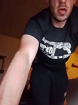 Codymc89 online show from May 8, 9:42 pm