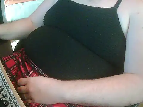 szadamo online show from March 18, 8:28 am