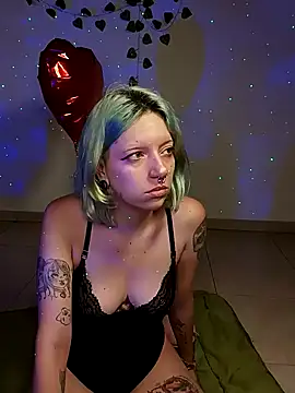 Rabit Snake online show from February 19, 3:28 am