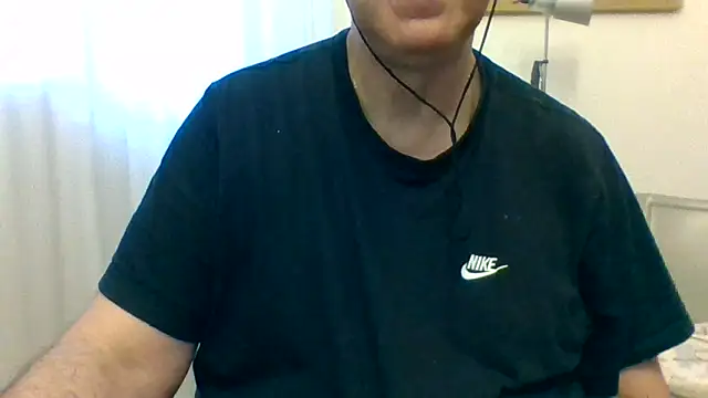 Snapshot of ANONIMO7735 chatting on May 12, 4:31 am ANONIMO7735 online show from May 12, 4:31 am