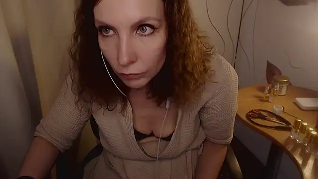 JohansonKatie online show from January 11, 11:56 am