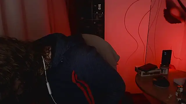 JohansonKatie online show from January 14, 2:19 am