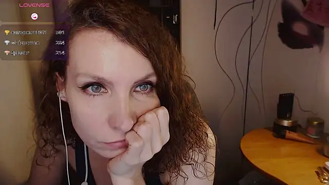 JohansonKatie online show from February 2, 1:45 am