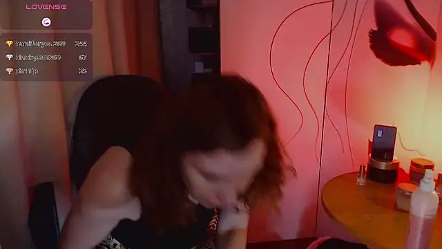 JohansonKatie online show from February 10, 1:22 pm