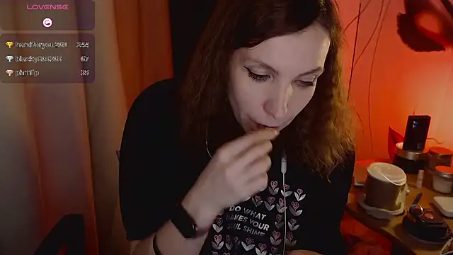 JohansonKatie online show from February 11, 4:56 pm