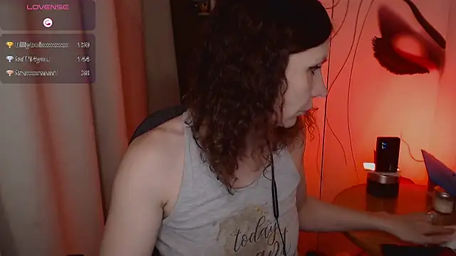 JohansonKatie online show from February 14, 3:15 pm