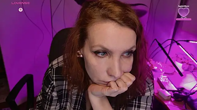 JohansonKatie online show from March 18, 4:26 am