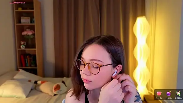 MilenaSaint online show from February 11, 3:44 am