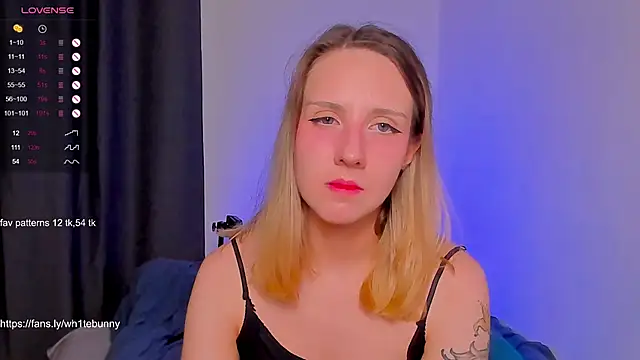 Snapshot of HotaruTomo chatting on December 6, 8:07 pm HotaruTomo online show from December 6, 8:07 pm