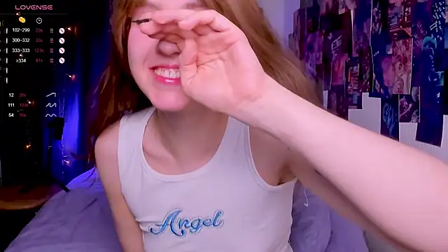 Snapshot of HotaruTomo chatting on January 28, 5:35 pm HotaruTomo online show from January 28, 5:35 pm