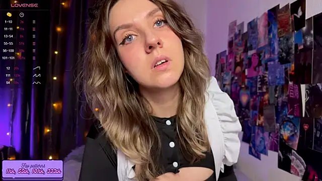 Snapshot of HotaruTomo chatting on October 4, 5:16 am HotaruTomo online show from October 4, 5:16 am