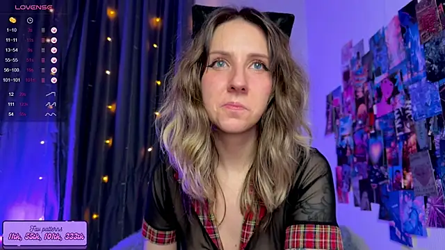 Snapshot of HotaruTomo chatting on October 23, 8:29 pm HotaruTomo online show from October 23, 8:29 pm