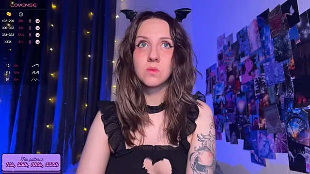 Snapshot of HotaruTomo chatting on November 5, 2:22 am HotaruTomo online show from November 5, 2:22 am