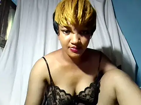 Snapshot of AVRILA chatting on March 4, 2:53 pm AVRILA online show from March 4, 2:53 pm